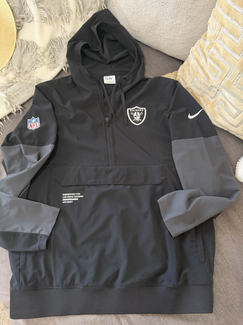 NIKE Las Vegas Raiders NFL 1/4 Zip Sideline Glory Anorak Jacket Men’s Large NWOT